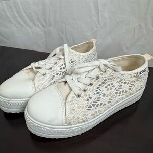 Eve White Crochet Platform Sneakers